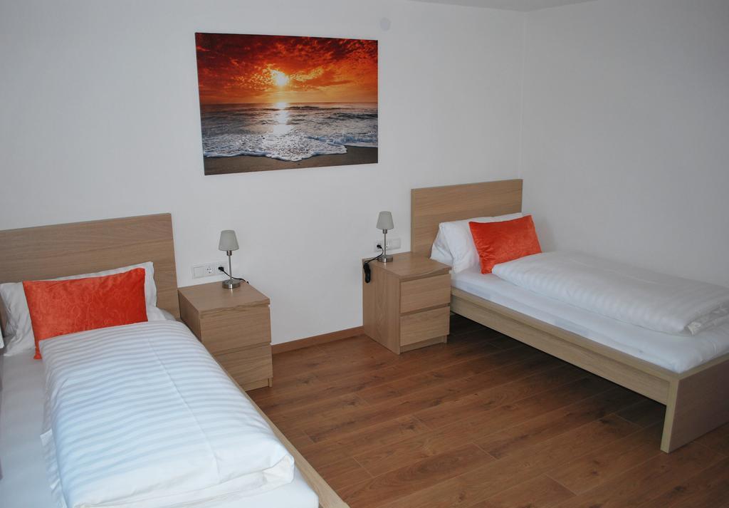 Ferienwohnung Nuener Гринс Экстерьер фото